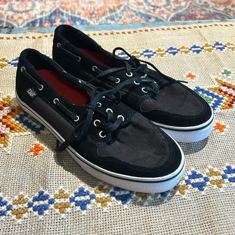 HABITAT BLACK CHARTER BOAT SHOES Size 7.5